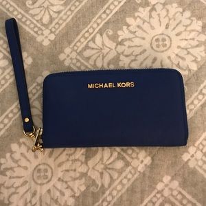 Michael Kors Smartphone Wristlet